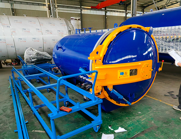 汽车配件液压开门热压罐